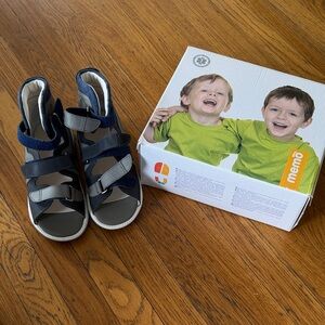 Memo Toe Walking Kids Navy and Gray Sandals